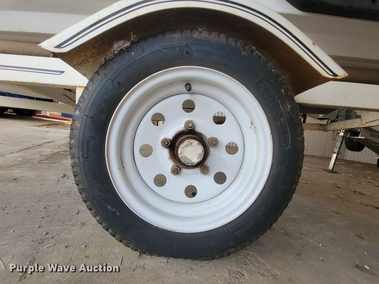 image for item IE9391 2001 Yamaha XL800  personal watercraft