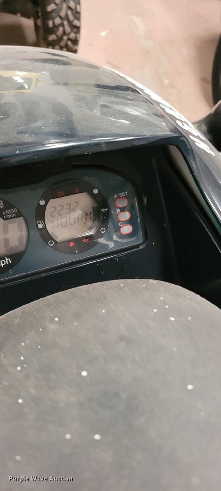 image for item IE9391 2001 Yamaha XL800  personal watercraft