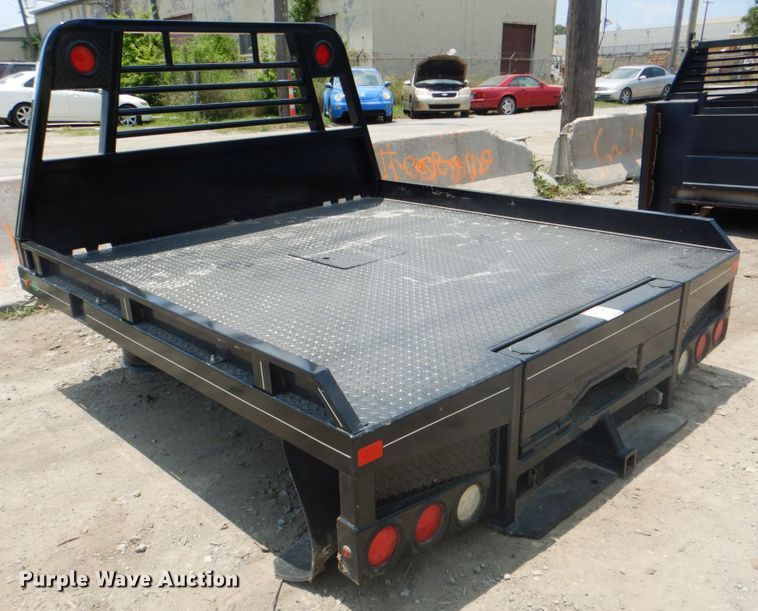 Butler hydraulic bale bed in Tulsa, OK Item IE9409 sold Purple Wave