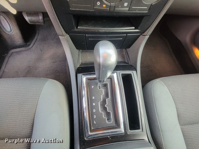 image for item IF9872 2005 Chrysler 300