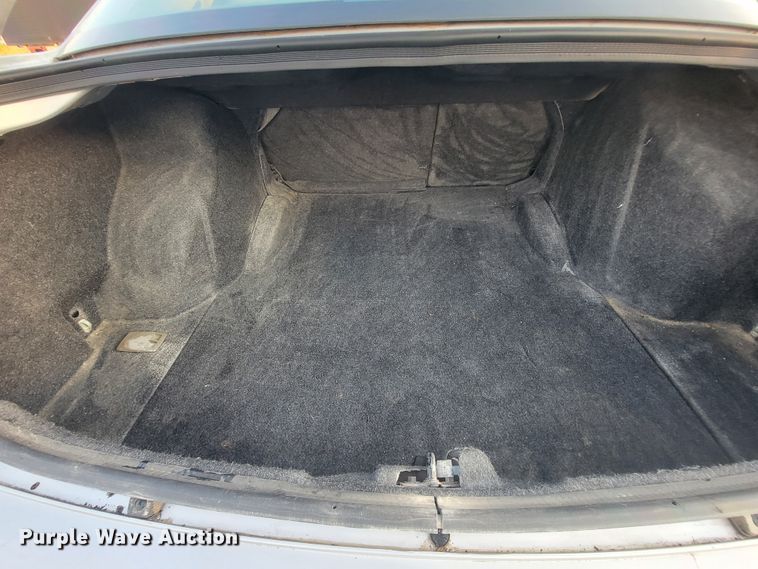 image for item IF9872 2005 Chrysler 300