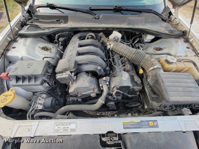 image for item IF9872 2005 Chrysler 300