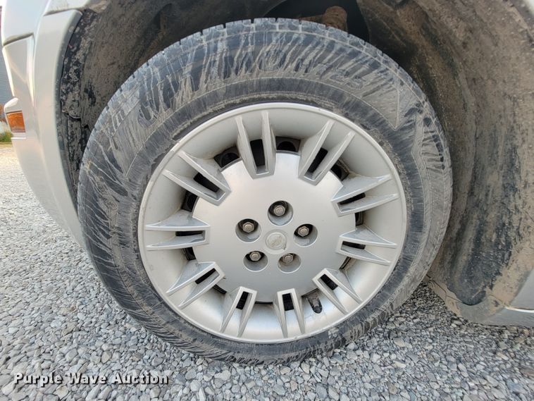 image for item IF9872 2005 Chrysler 300