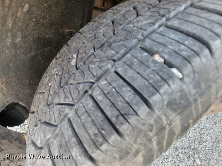 image for item IF9872 2005 Chrysler 300