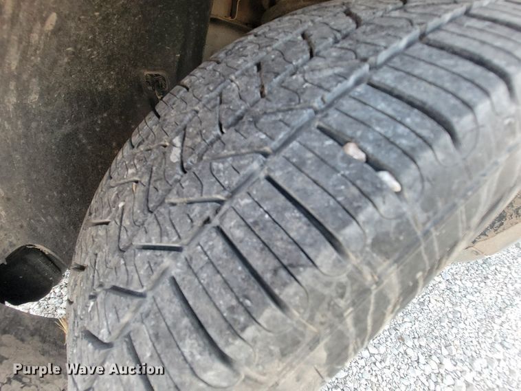 image for item IF9872 2005 Chrysler 300