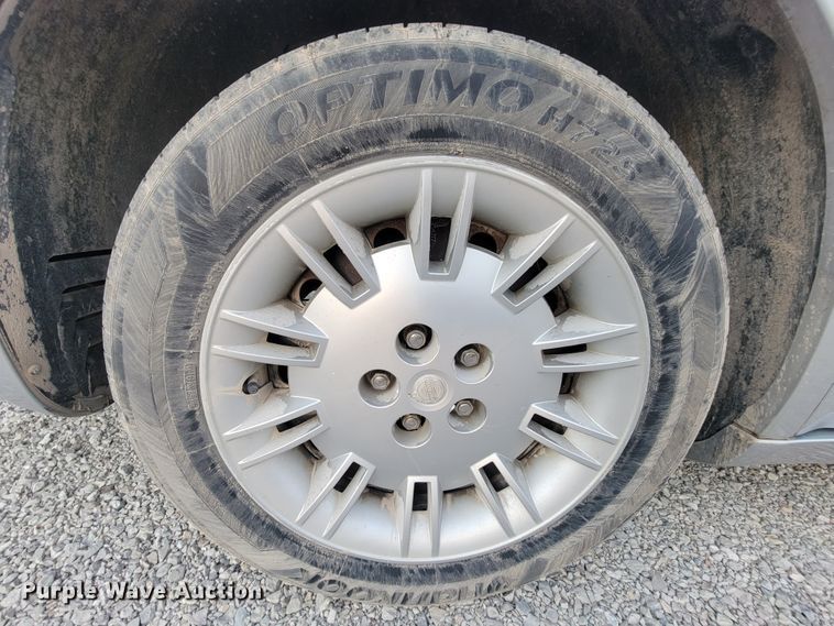 image for item IF9872 2005 Chrysler 300