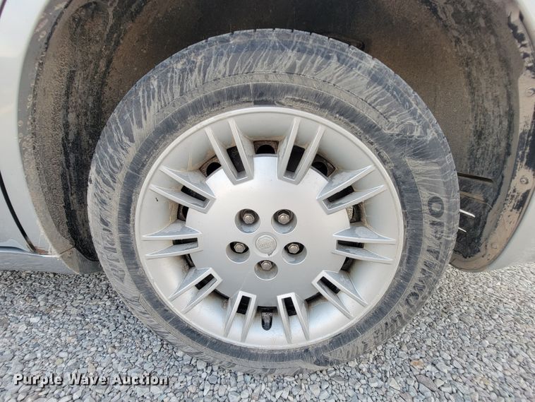 image for item IF9872 2005 Chrysler 300