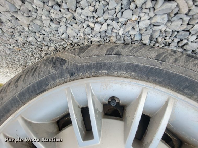 image for item IF9872 2005 Chrysler 300