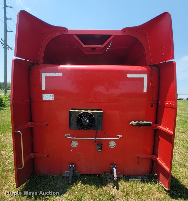 image for item IF9878 Peterbilt 379  sleeper