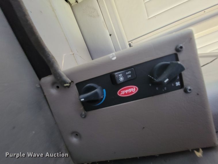 image for item IF9878 Peterbilt 379  sleeper