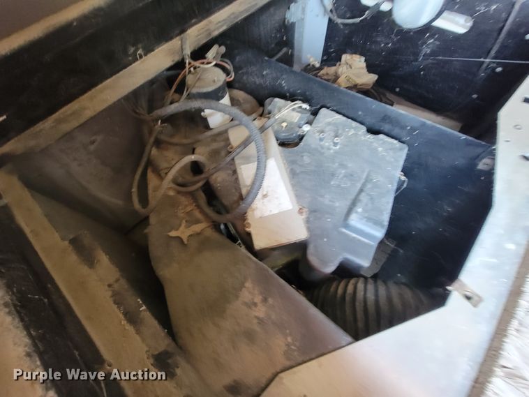 image for item IF9878 Peterbilt 379  sleeper