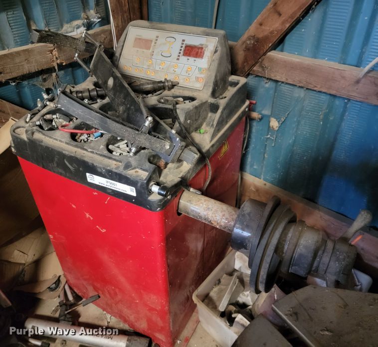 image for item IF9881 Nationwide WB-1030-G  wheel balancer