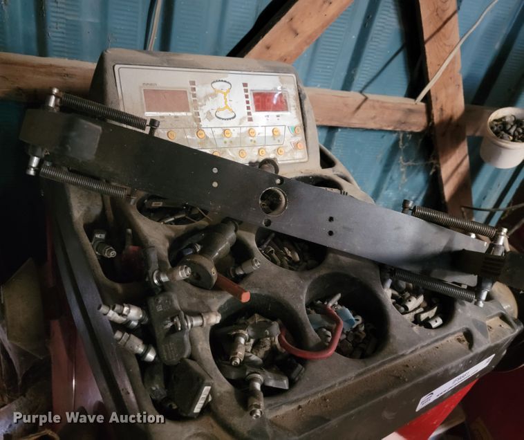 image for item IF9881 Nationwide WB-1030-G  wheel balancer