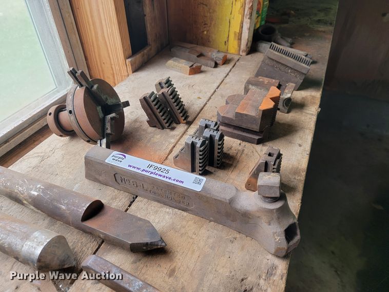 image for item IF9925 Approximately 478 pieces of tooling