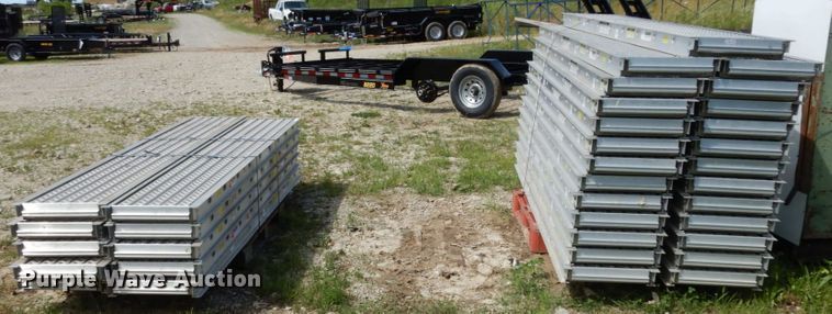 image for item II9535 (35) Bauer scaffolding platforms