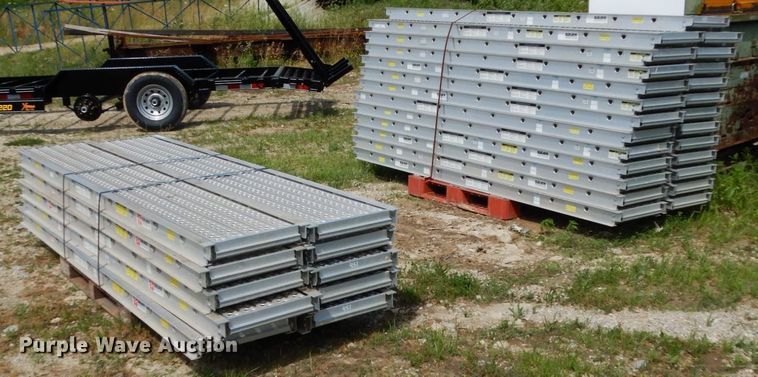 image for item II9535 (35) Bauer scaffolding platforms