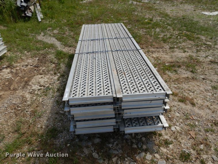 image for item II9535 (35) Bauer scaffolding platforms