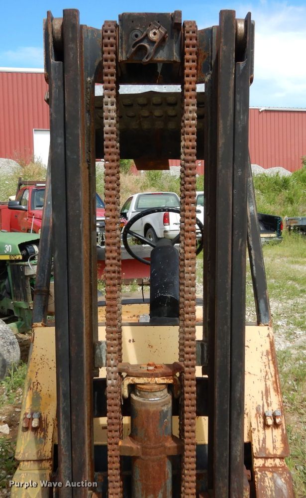 image for item II9536 Hyster  forklift