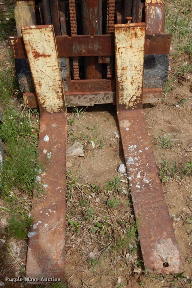 image for item II9536 Hyster  forklift