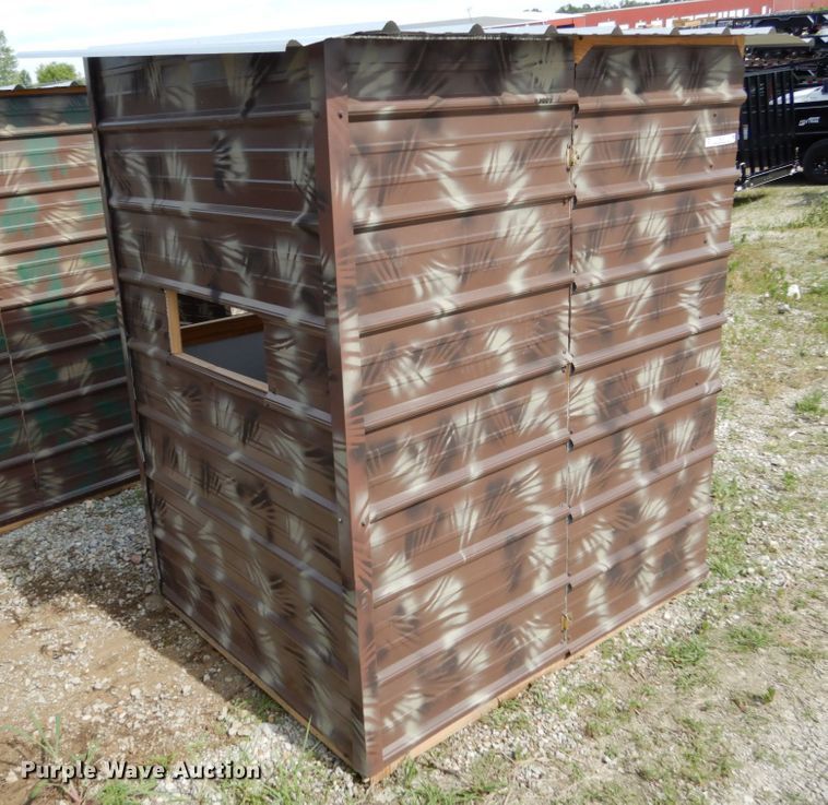 image for item II9538 Shop built hunting blind