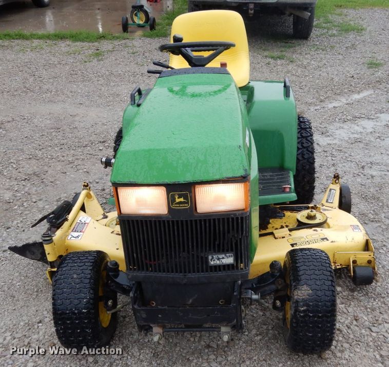 image for item II9574 John Deere 425  lawn mower