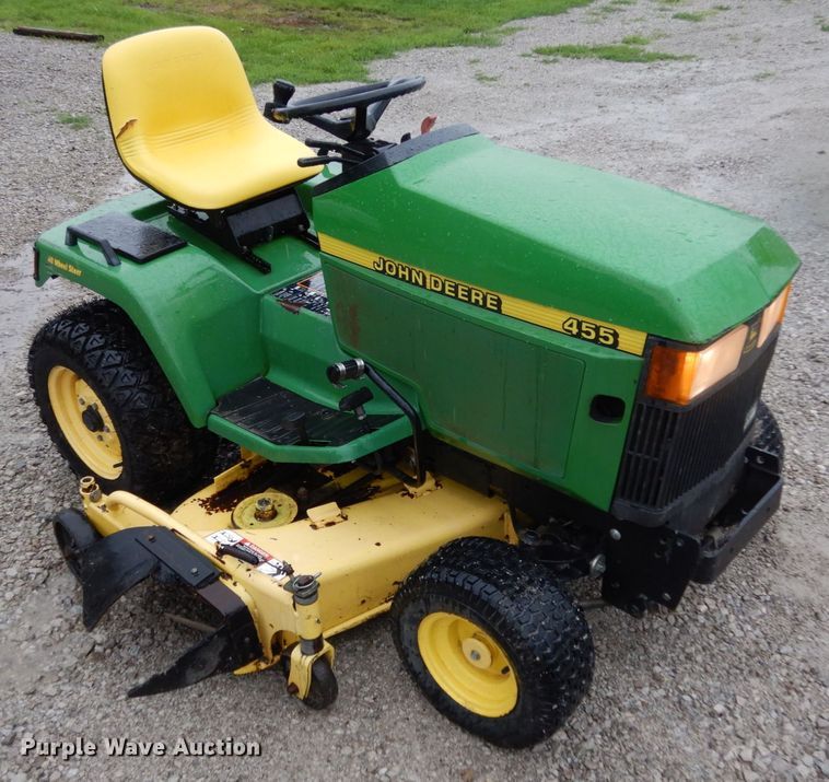 image for item II9574 John Deere 425  lawn mower