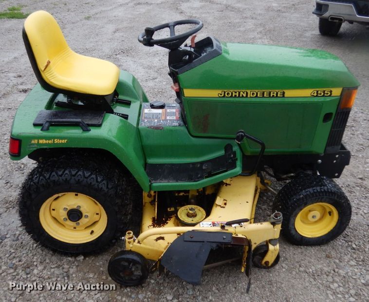 image for item II9574 John Deere 425  lawn mower