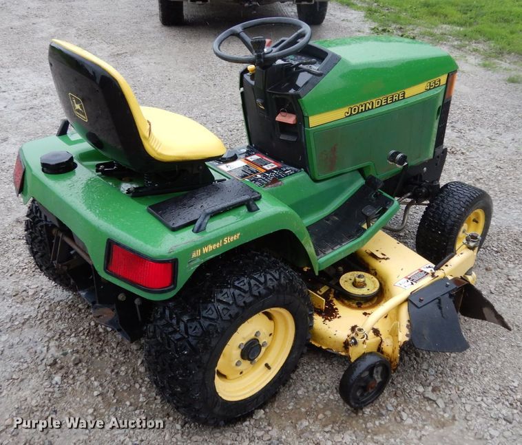 image for item II9574 John Deere 425  lawn mower