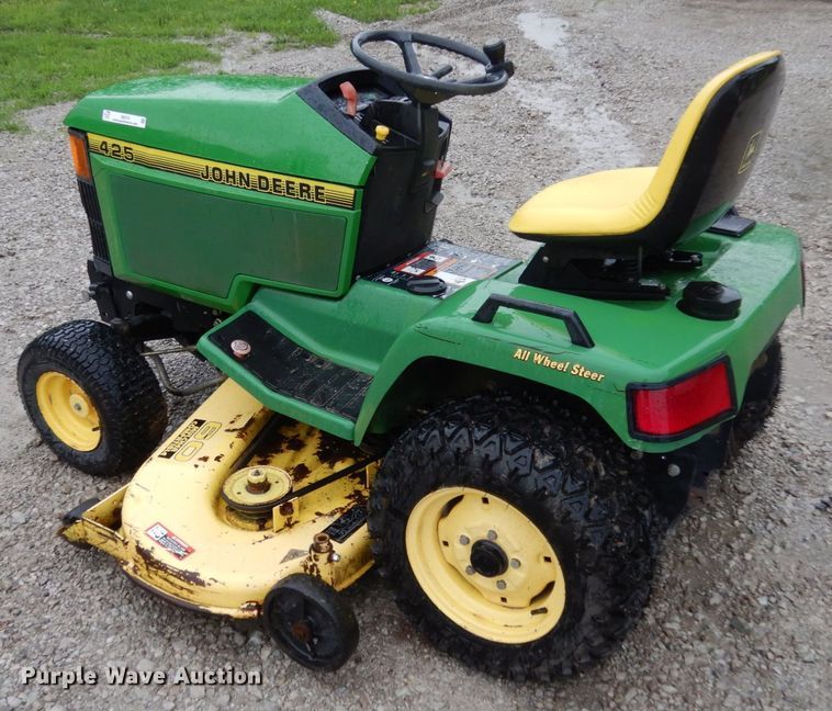 image for item II9574 John Deere 425  lawn mower