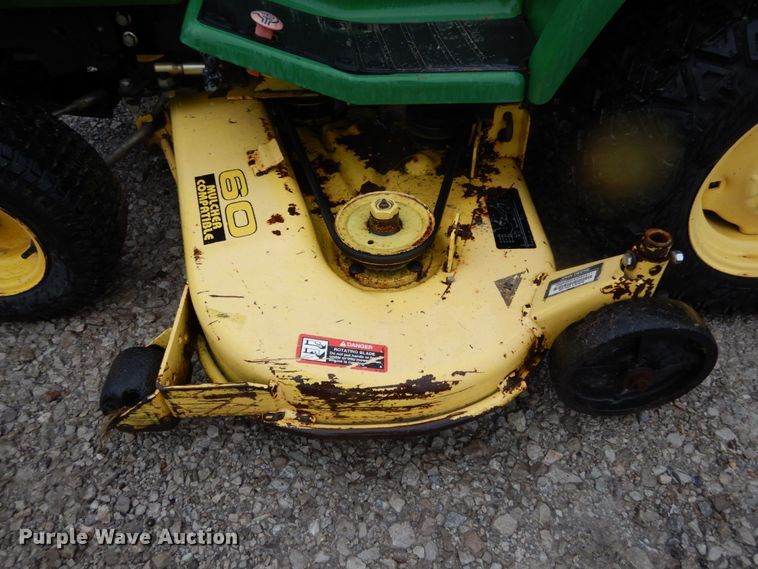 image for item II9574 John Deere 425  lawn mower