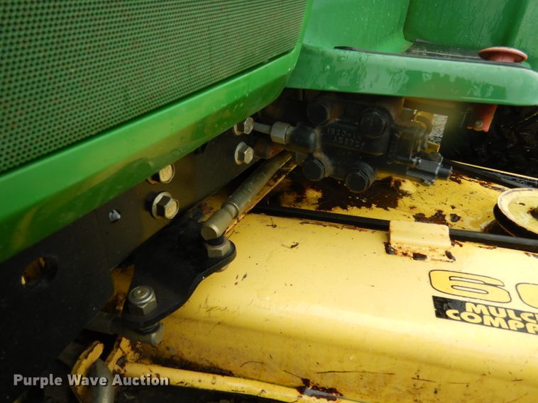 image for item II9574 John Deere 425  lawn mower