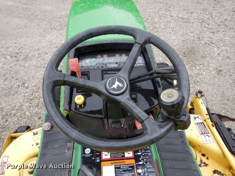 image for item II9574 John Deere 425  lawn mower