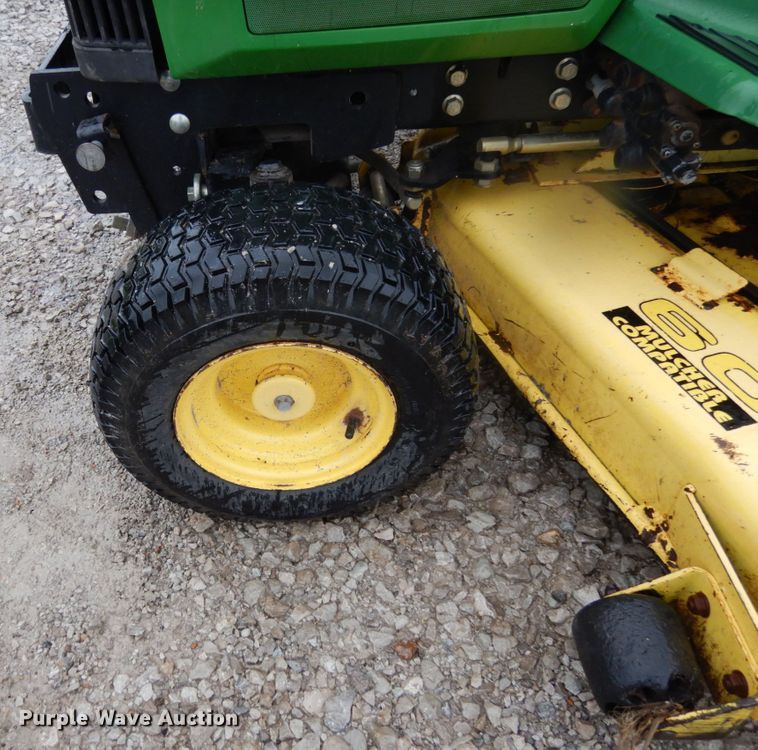 image for item II9574 John Deere 425  lawn mower