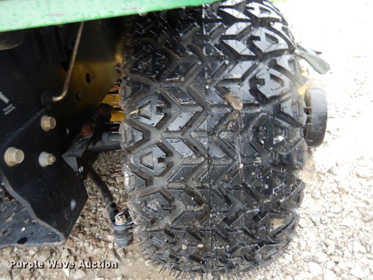 image for item II9574 John Deere 425  lawn mower