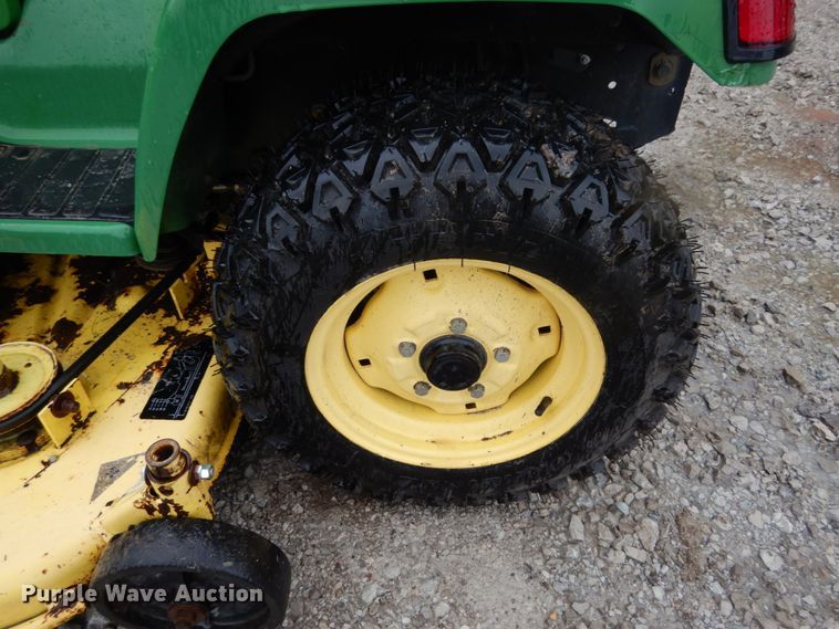 image for item II9574 John Deere 425  lawn mower