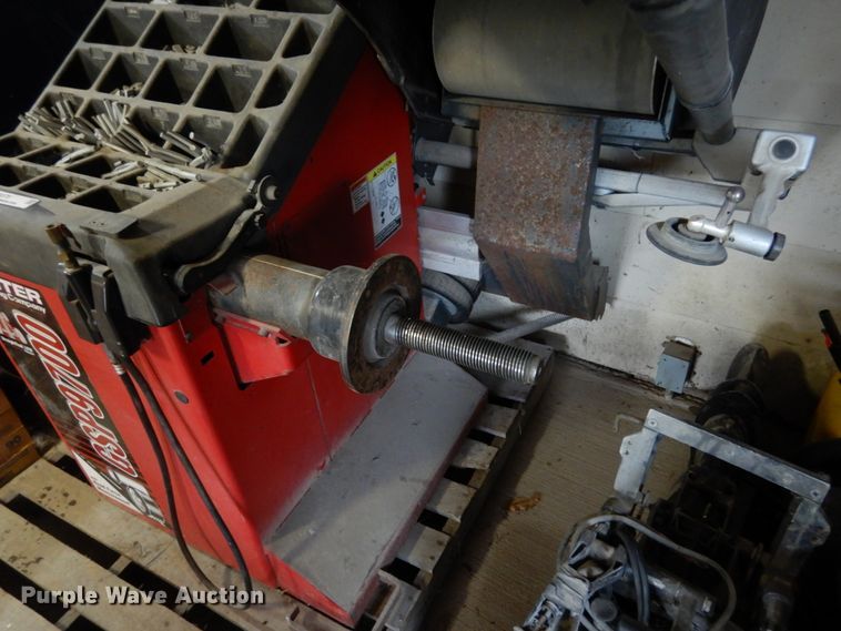 image for item II9578 Hunter GSP9700  wheel balancer