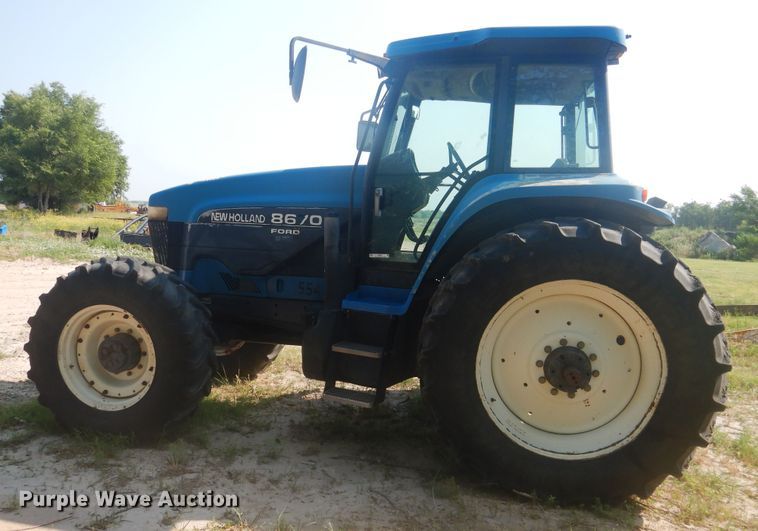 image for item IJ9448 1997 New Holland 8670  MFWD tractor