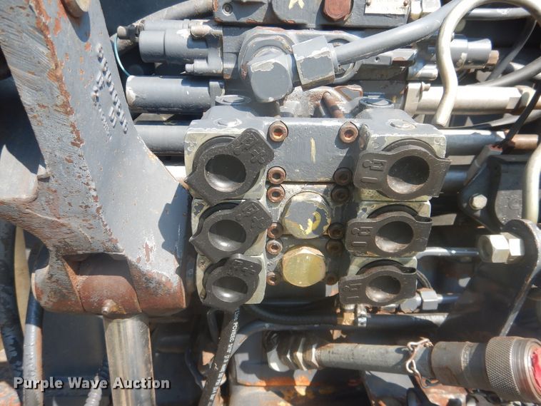 image for item IJ9448 1997 New Holland 8670  MFWD tractor