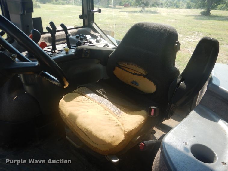 image for item IJ9448 1997 New Holland 8670  MFWD tractor