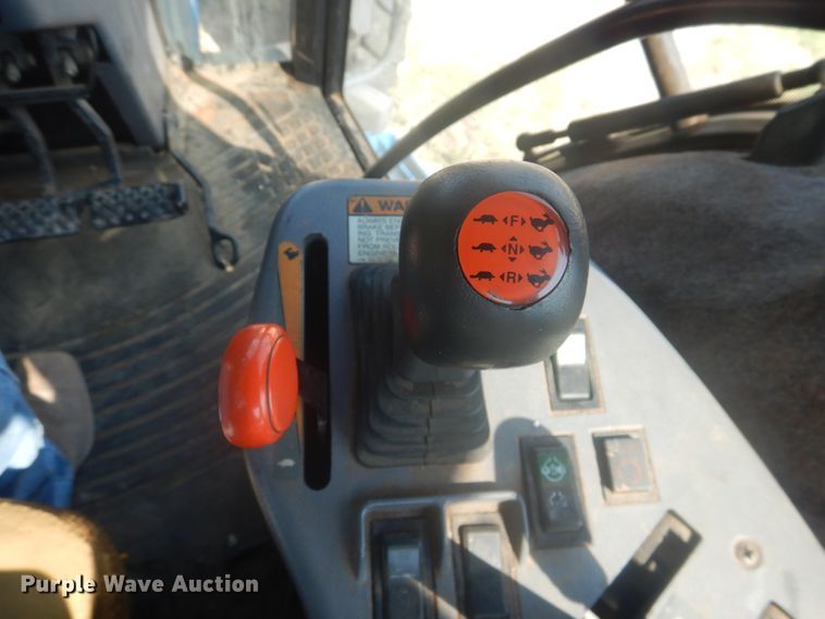 image for item IJ9448 1997 New Holland 8670  MFWD tractor