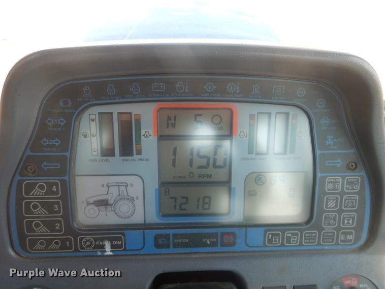 image for item IJ9448 1997 New Holland 8670  MFWD tractor