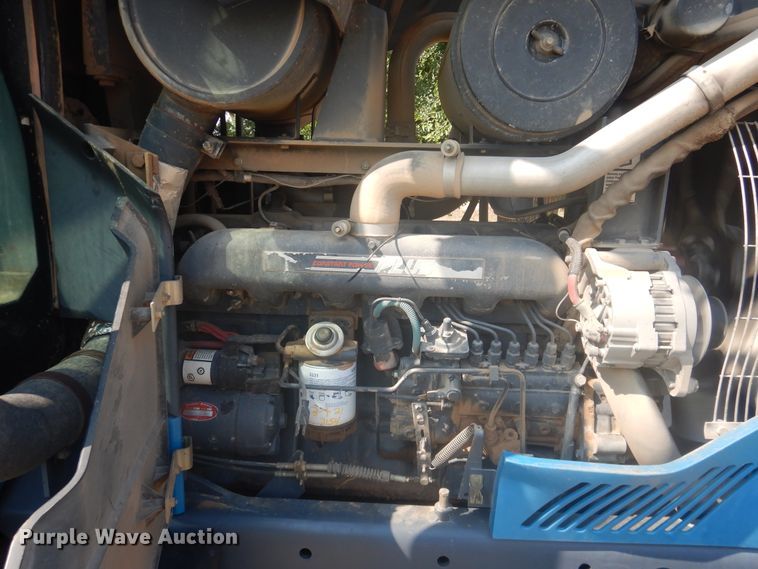 image for item IJ9448 1997 New Holland 8670  MFWD tractor