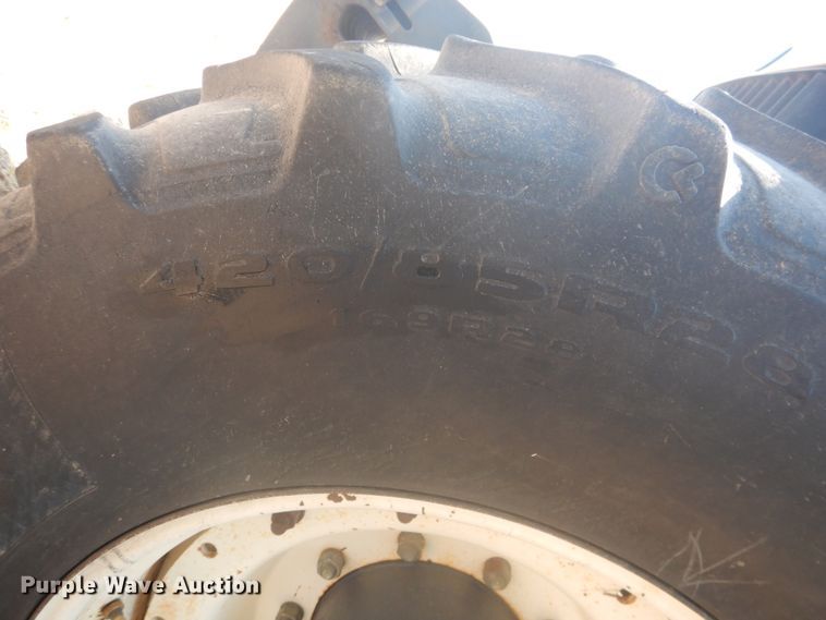 image for item IJ9448 1997 New Holland 8670  MFWD tractor