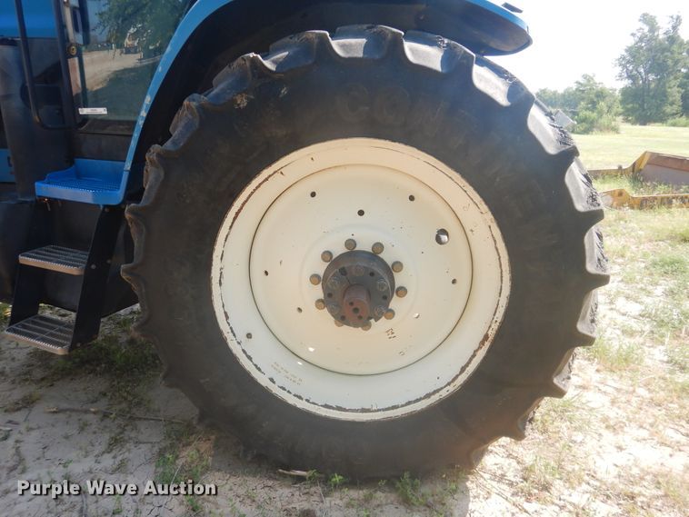 image for item IJ9448 1997 New Holland 8670  MFWD tractor