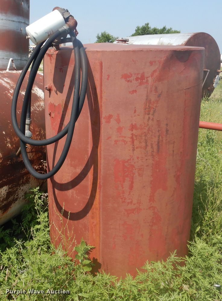 image for item IJ9452 Steel fuel tank