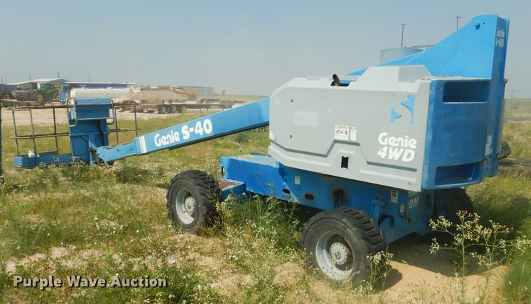 image for item IJ9456 1997 Genie S-40  boom lift