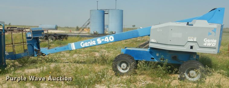 image for item IJ9456 1997 Genie S-40  boom lift