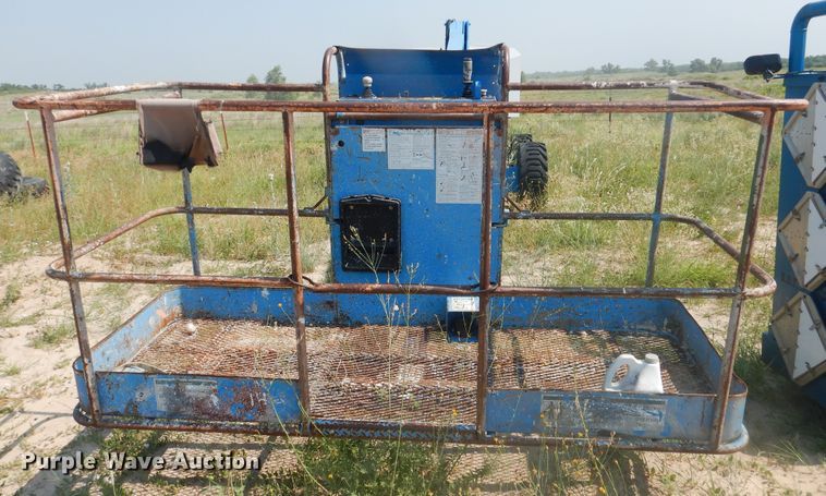 image for item IJ9456 1997 Genie S-40  boom lift