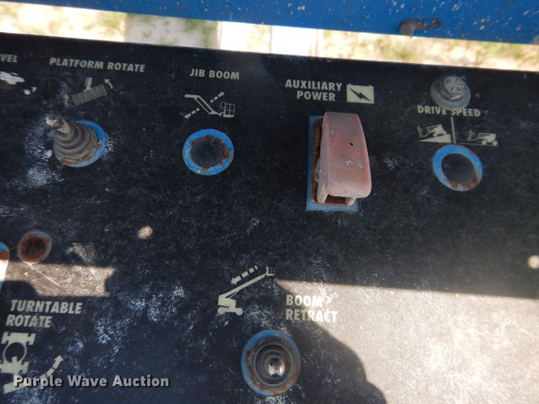 image for item IJ9456 1997 Genie S-40  boom lift