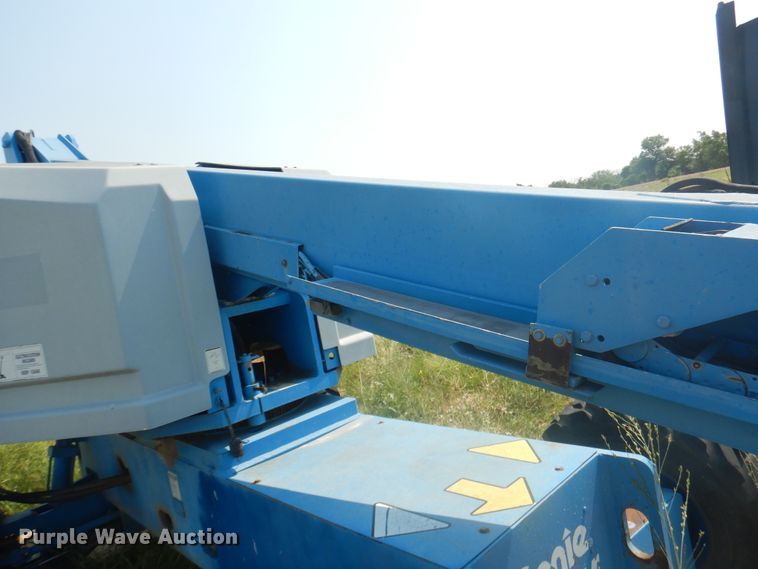 image for item IJ9456 1997 Genie S-40  boom lift